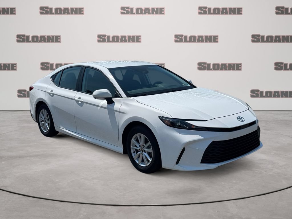 Used 2025 Toyota Camry LE FWD image 7