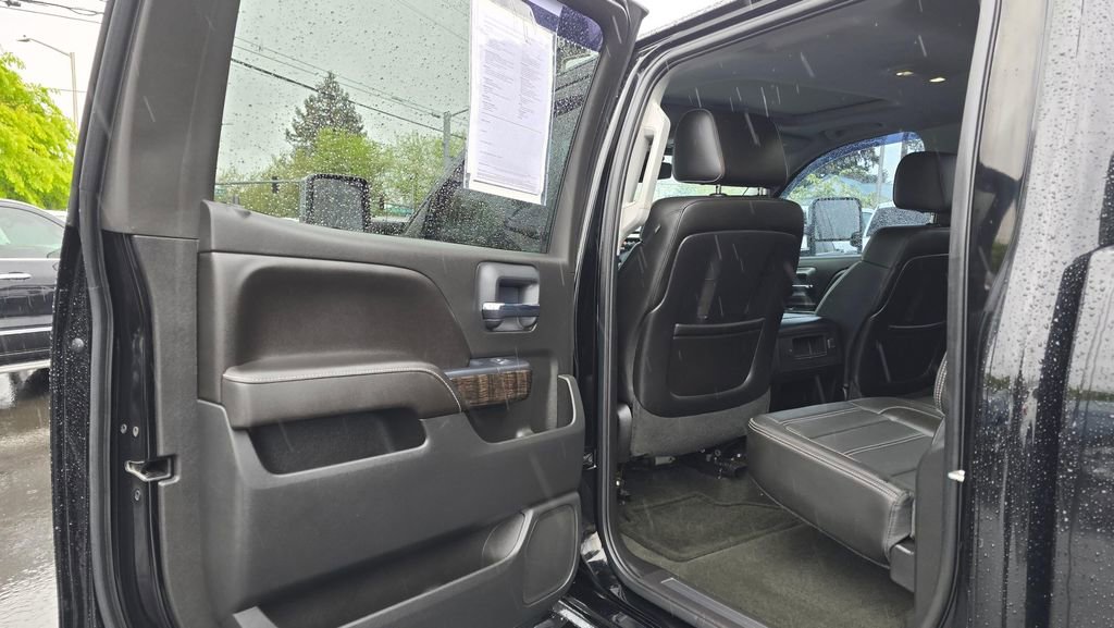 Used 2015 GMC Sierra 2500 Denali w/ Duramax Plus Package AWD/4WD image 15