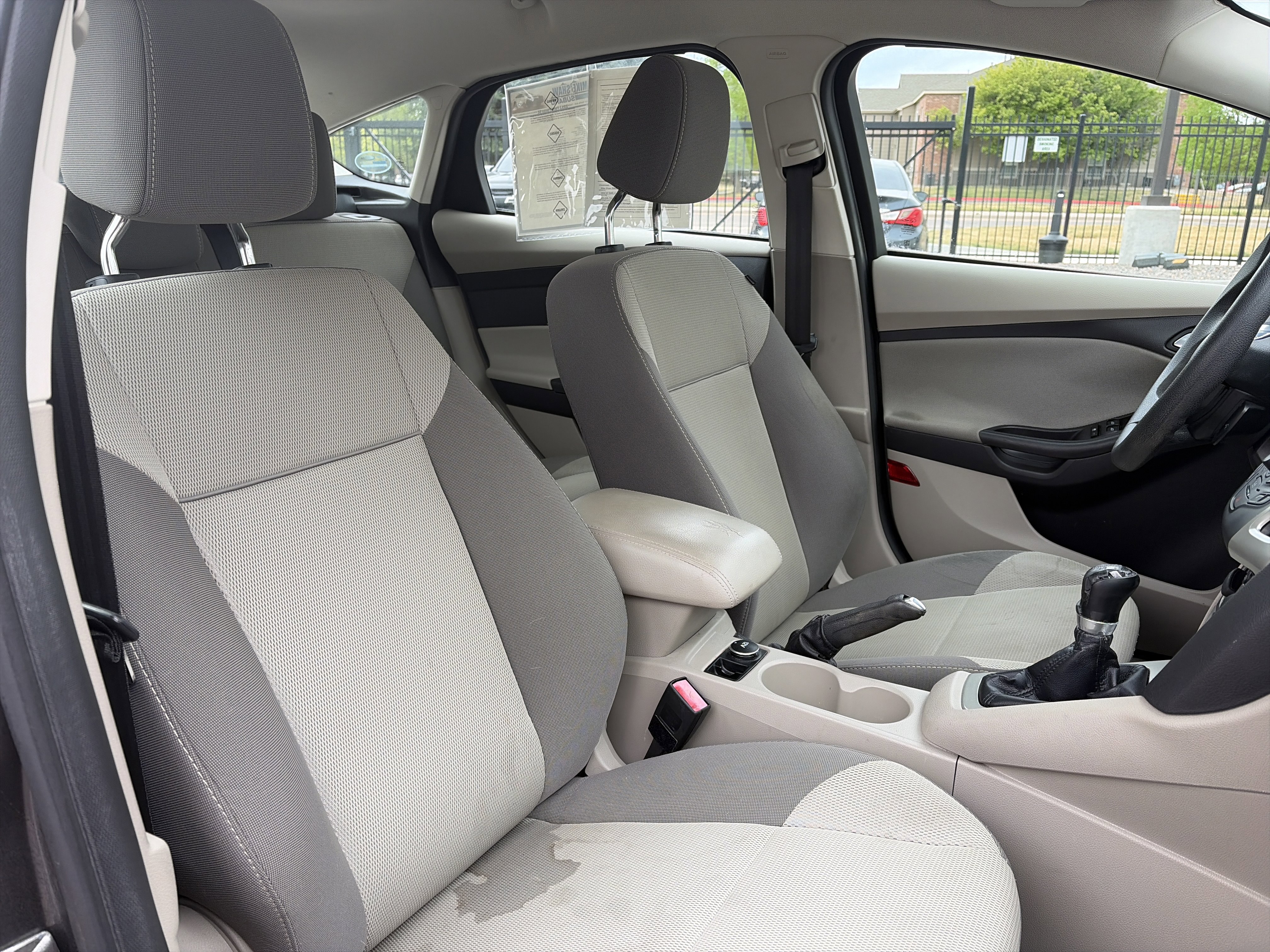 Used 2012 Ford Focus SE image 28