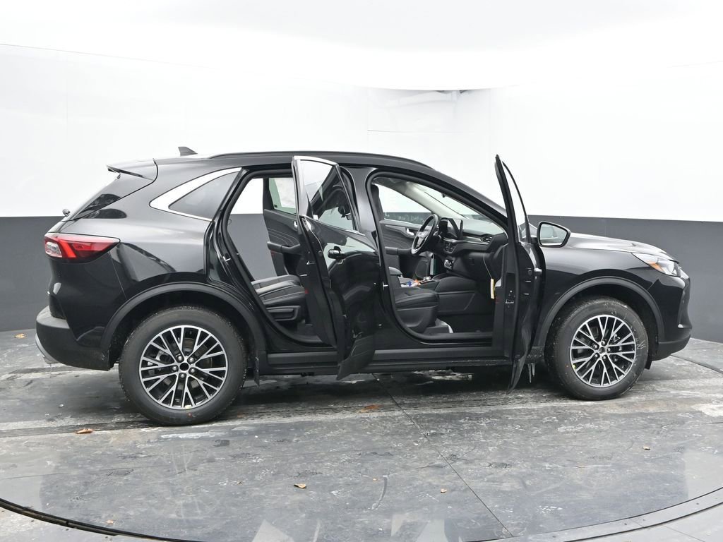 New 2026 Ford Escape SE image 58