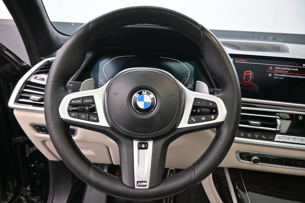 Used 2021 BMW X7 xDrive40i w/ M Sport Package AWD/4WD image 28