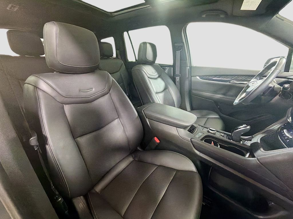 Used 2024 Cadillac XT6 Premium Luxury image 30