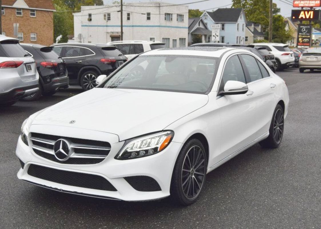 Used 2021 Mercedes-Benz C 300 Sedan image 2