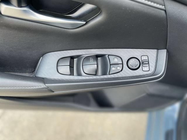 Used 2025 Nissan Sentra SV w/ Trunk Package FWD image 15
