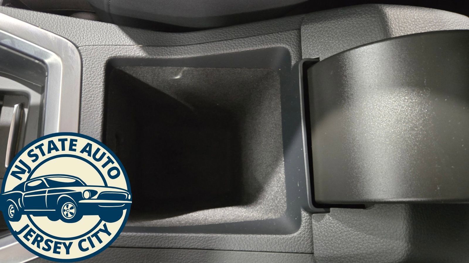 Used 2022 Audi e-tron Premium w/ Convenience Plus Package image 23