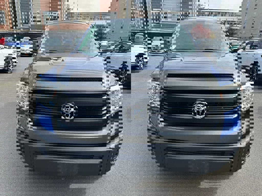 Used 2015 Toyota Tundra SR image 2