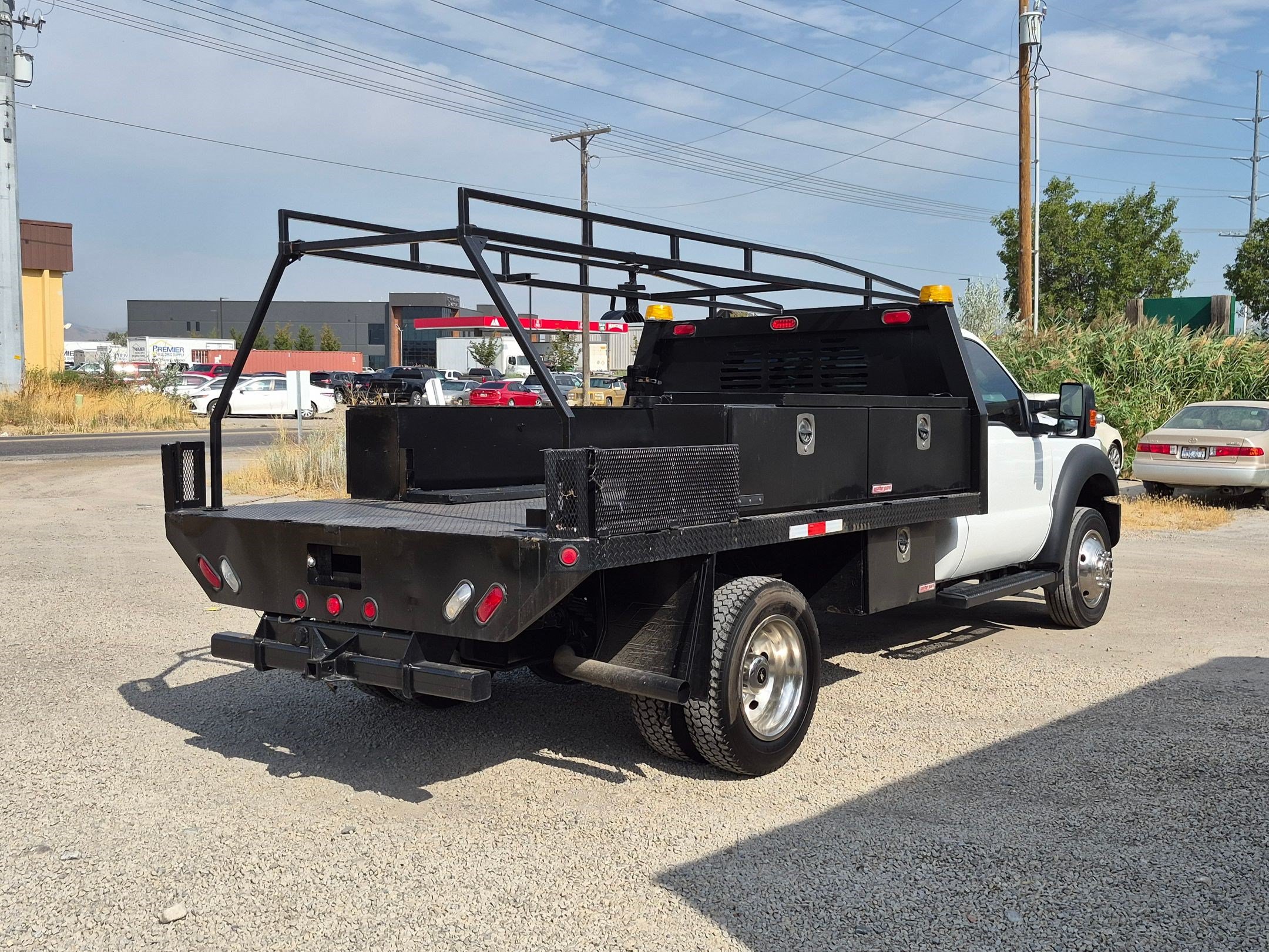 Used 2016 Ford F550 4x4 Regular Cab Super Duty image 3