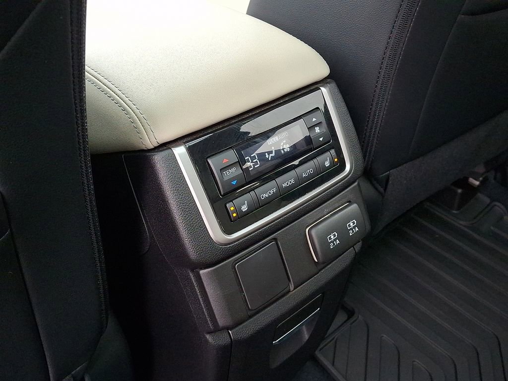 Used 2021 Subaru Ascent Limited w/ Technology Package image 15