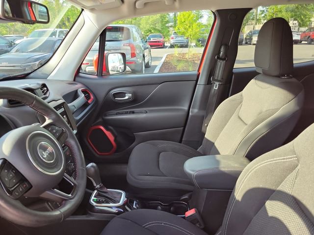 Used 2022 Jeep Renegade Latitude w/ Convenience Group AWD/4WD image 13