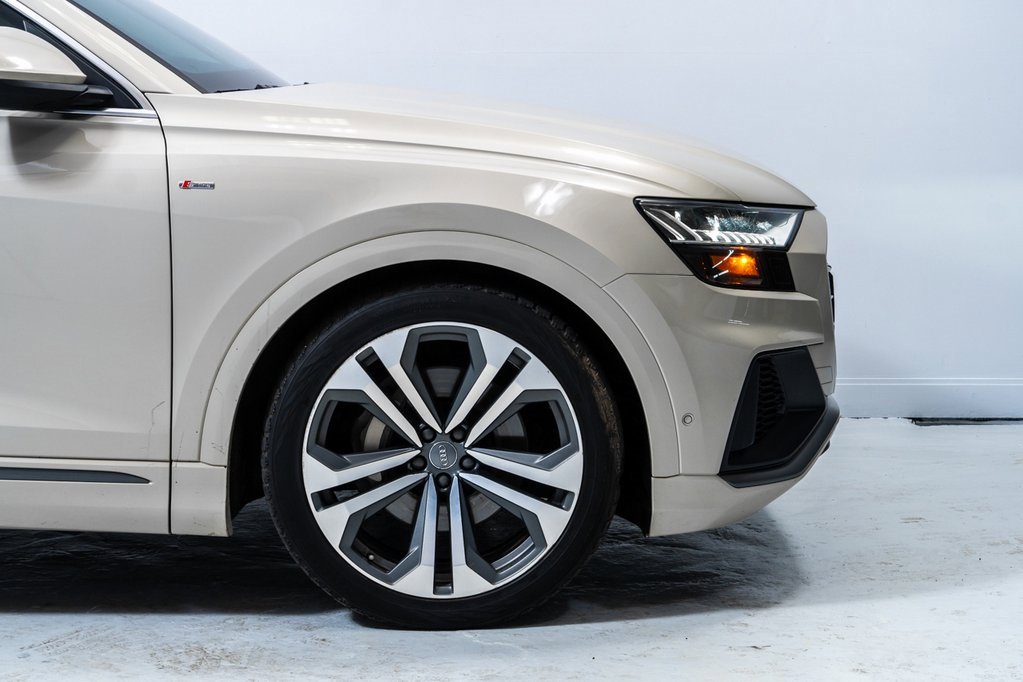 Used 2020 Audi Q8 Prestige w/ Prestige Package image 12