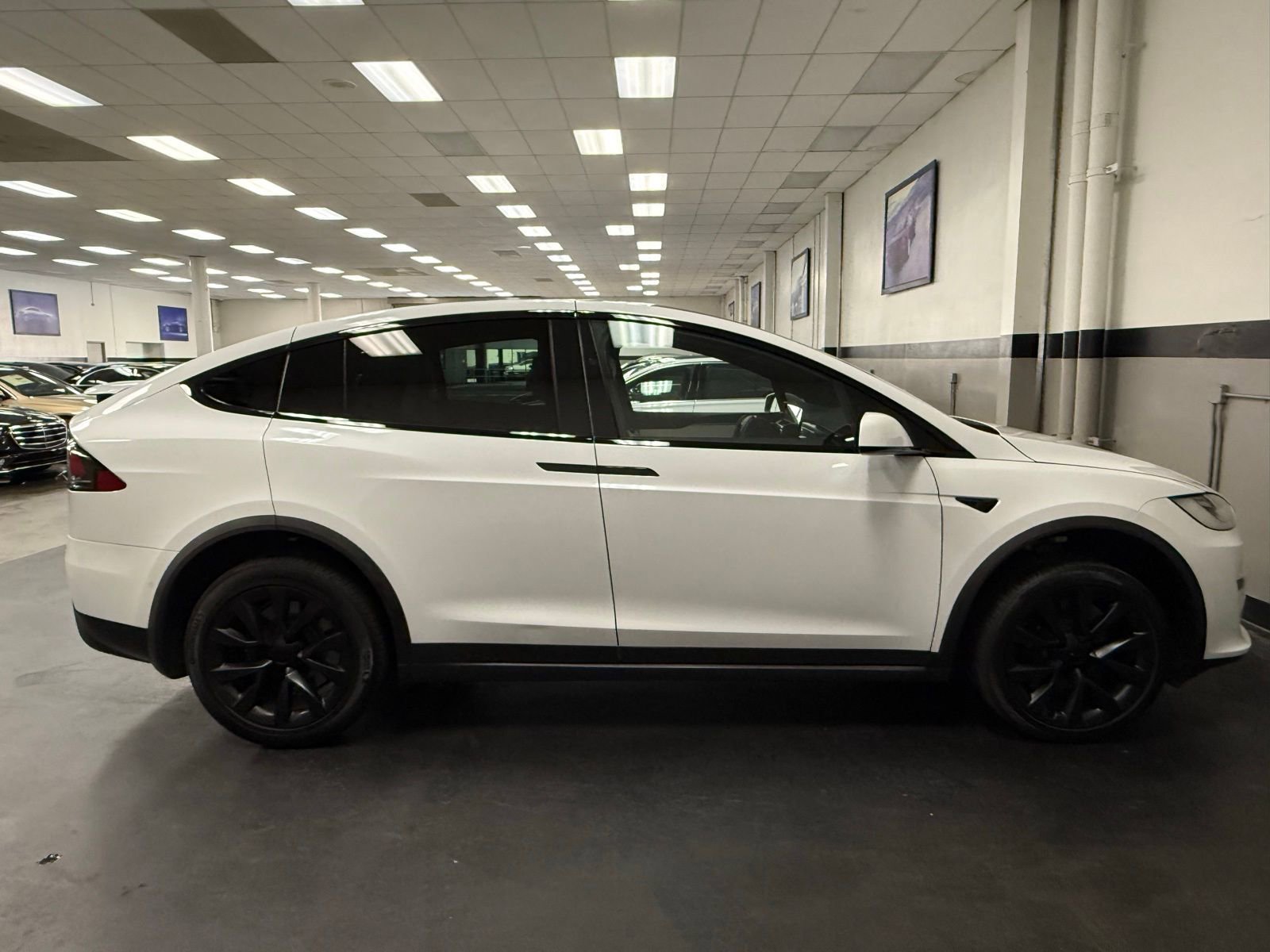 Used 2022 Tesla Model X Plaid image 11