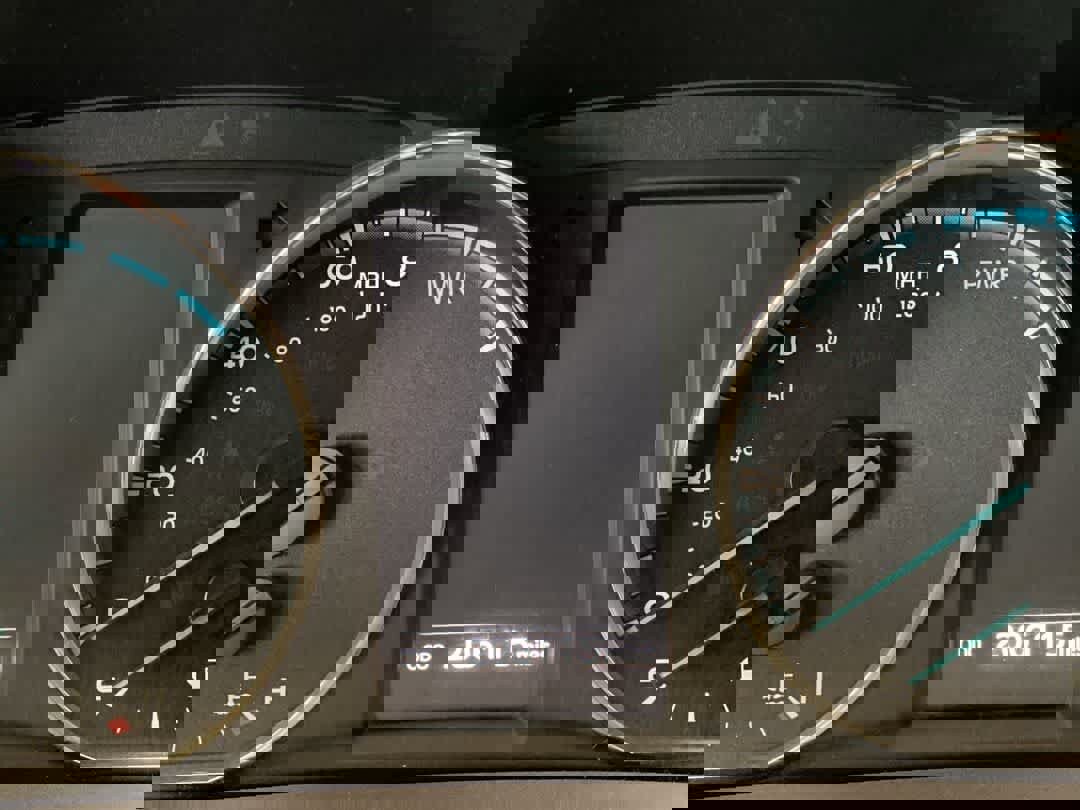 Used 2016 Toyota RAV4 Limited w/ Advanced Technology Package image 18