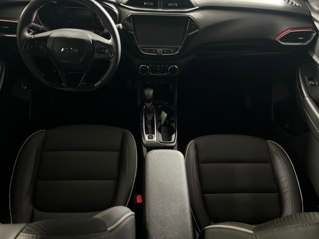 Used 2023 Chevrolet TrailBlazer RS w/ Sun and Liftgate Package image 2