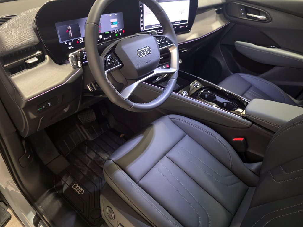 New 2026 Audi Q3 quattro 2.0T AWD/4WD image 17