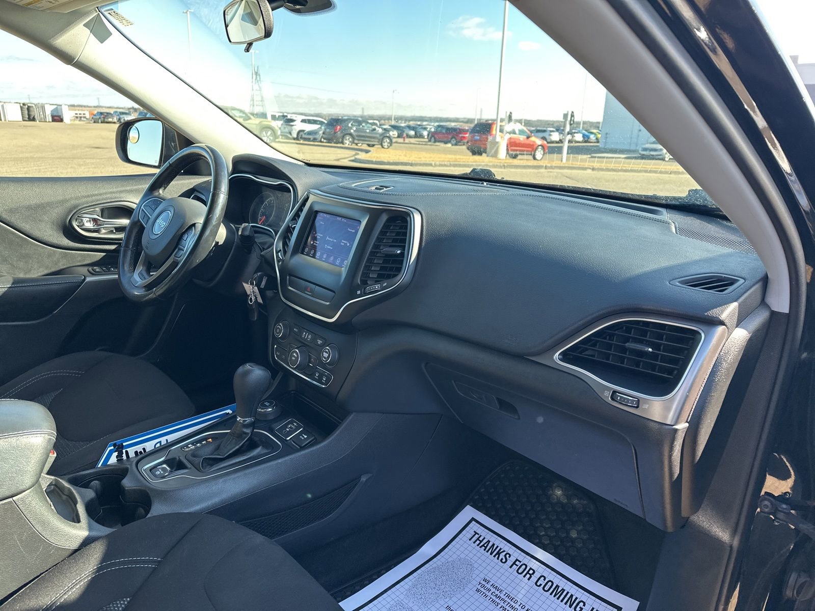 Used 2019 Jeep Cherokee Latitude w/ Cold Weather Group image 30