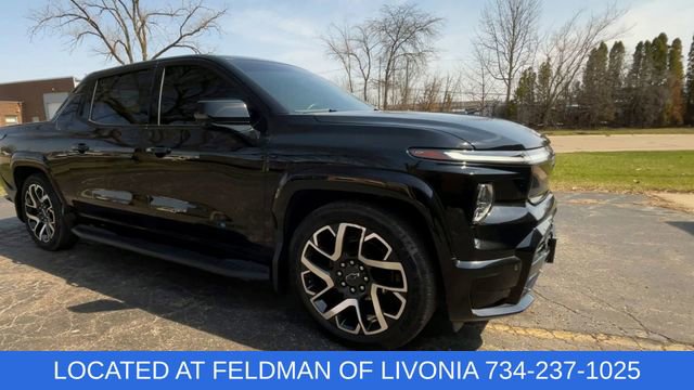 Certified 2024 Chevrolet Silverado EV RST AWD/4WD image 2