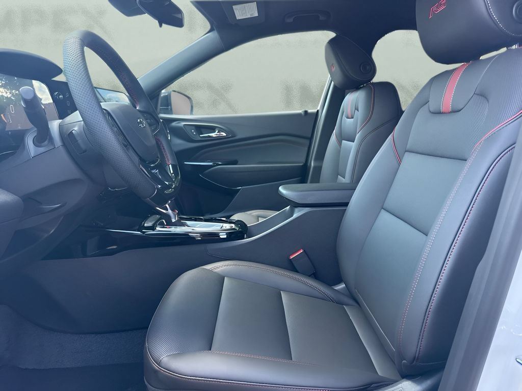 New 2026 Chevrolet Trax RS w/ Sunroof Package FWD image 9