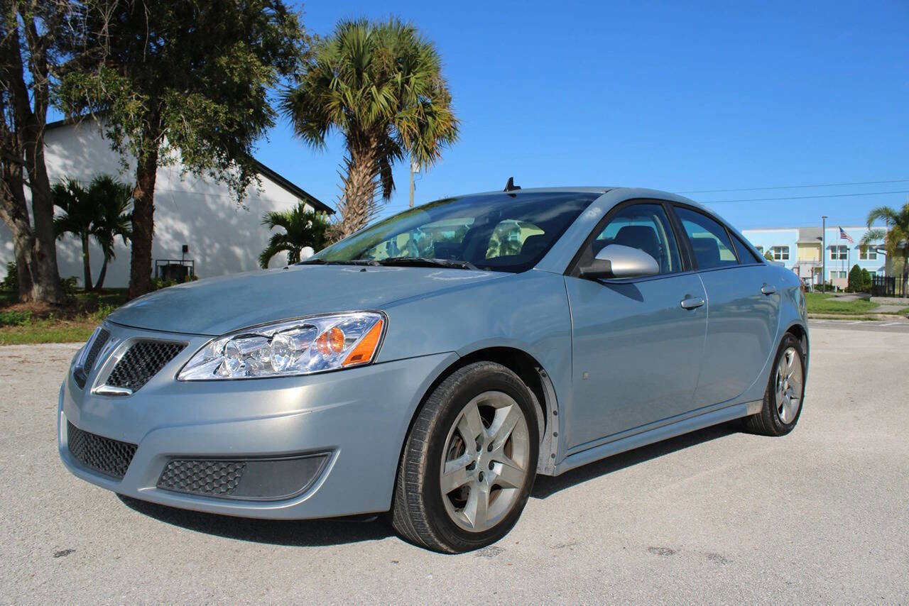 Used 2009 Pontiac G6 Sedan w/ Sport Package 1