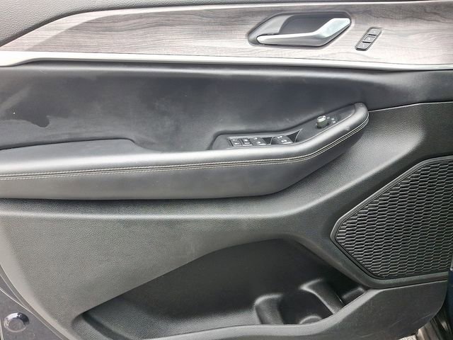 Used 2023 Jeep Grand Cherokee L Limited image 12