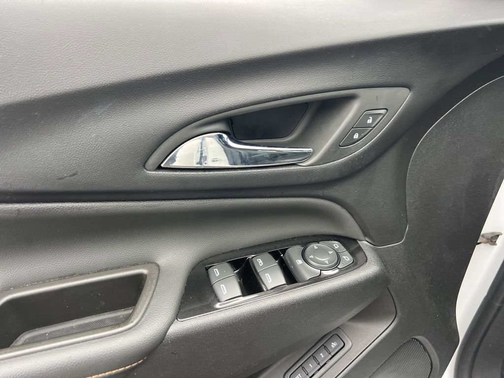 Used 2023 Chevrolet Equinox Premier image 22