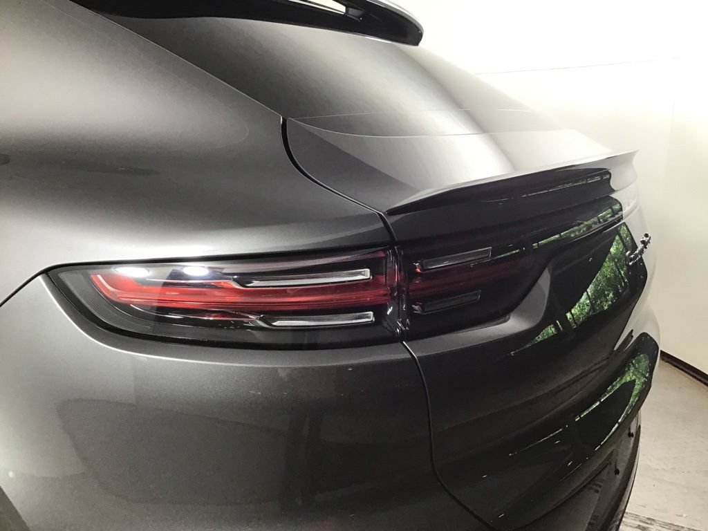 Certified 2020 Porsche Cayenne Turbo AWD/4WD image 14
