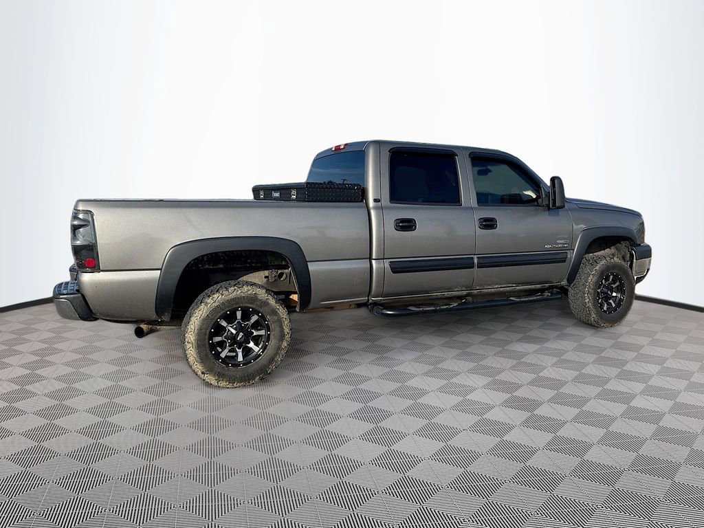 Used 2006 Chevrolet Silverado 2500 LT w/ Heavy-Duty Power Package image 5