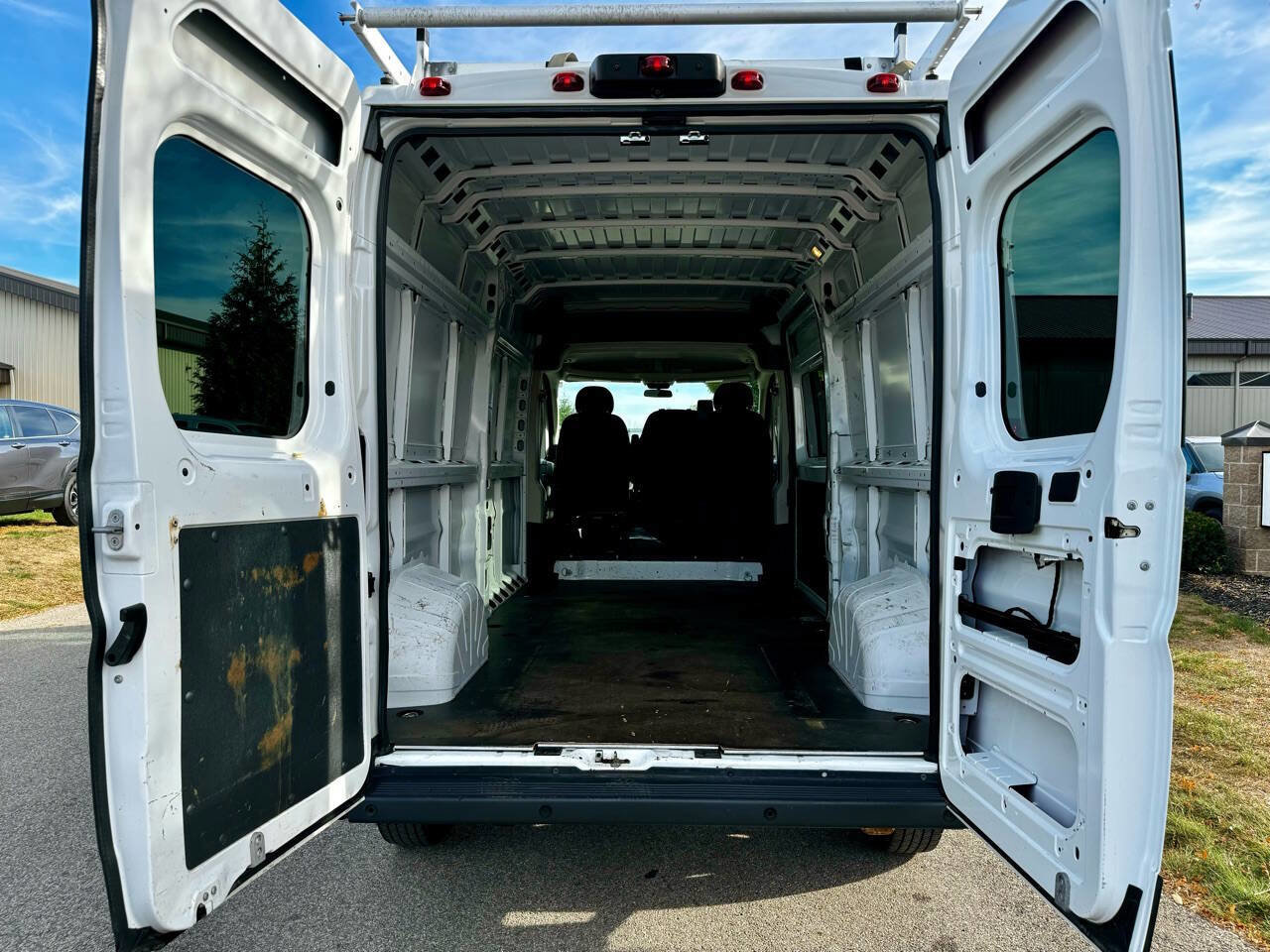 Used 2015 RAM ProMaster 2500 w/ Interior Convenience Group image 23