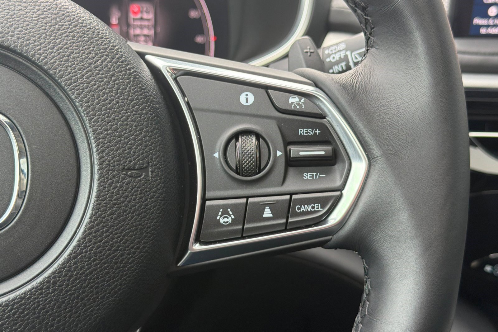 Certified 2026 Acura MDX SH-AWD w/Technology Package image 32