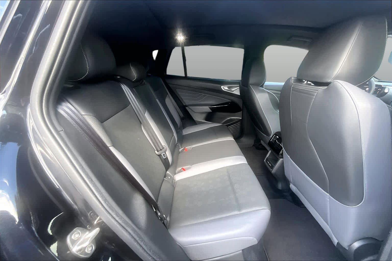 Used 2023 Volkswagen ID.4 Pro S AWD/4WD image 19