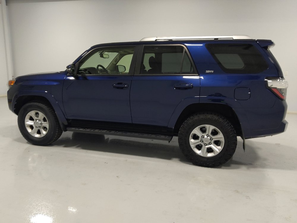 Used 2018 Toyota 4Runner SR5 Premium image 3