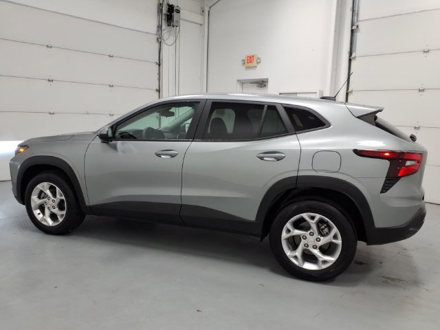Certified 2024 Chevrolet Trax LS w/ LS Convenience Package FWD image 6