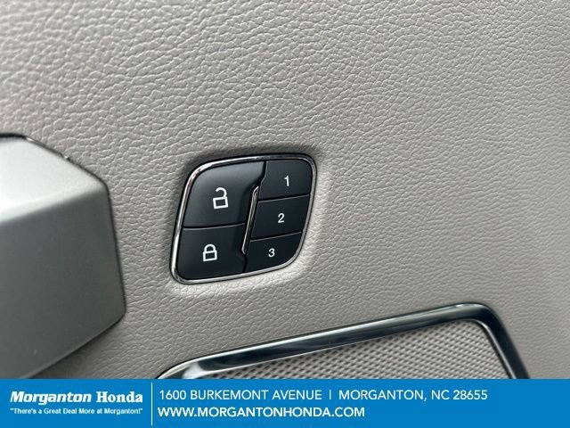 Used 2020 Ford F150 Lariat w/ Max Trailer Tow Package image 18