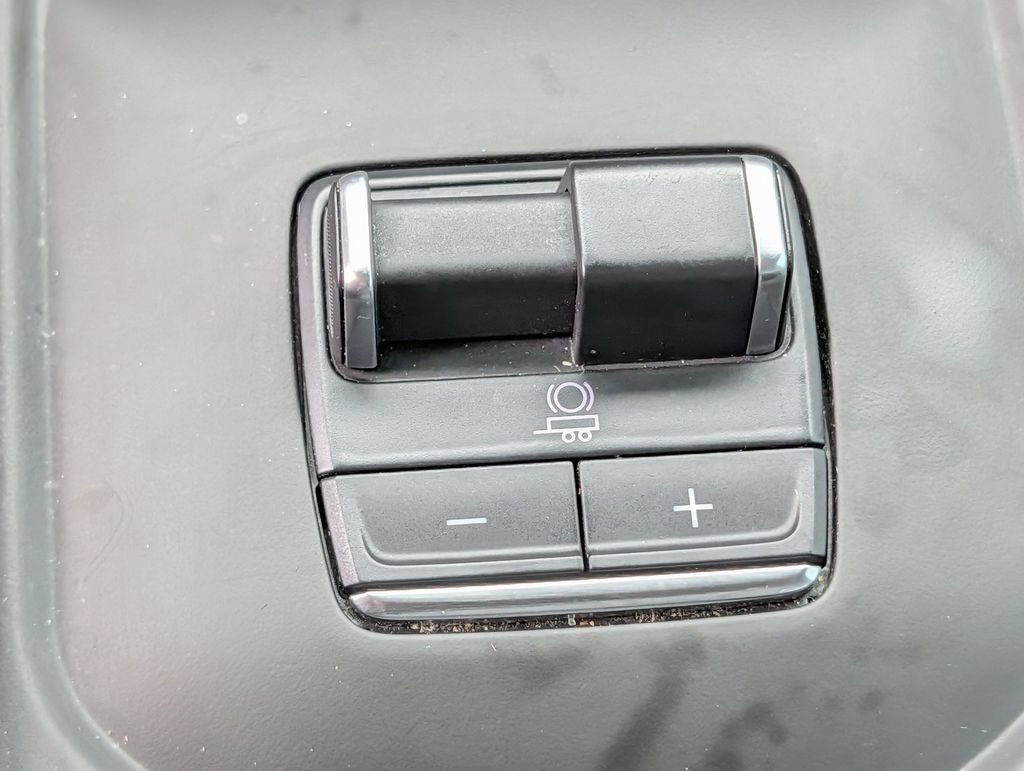 Used 2024 GMC Sierra 2500 AT4X w/ AT4X AEV Edition AWD/4WD image 17