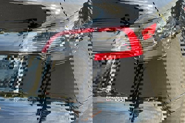 Used 2025 Tesla Model Y Long Range image 33