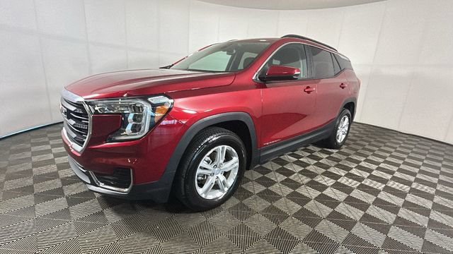 Used 2023 GMC Terrain SLE w/ Driver Convenience Package AWD/4WD image 6