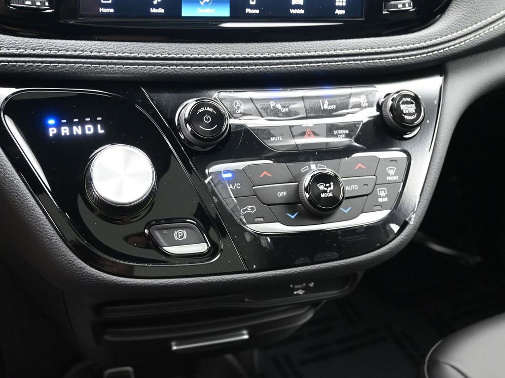 New 2026 Chrysler Pacifica Select image 15