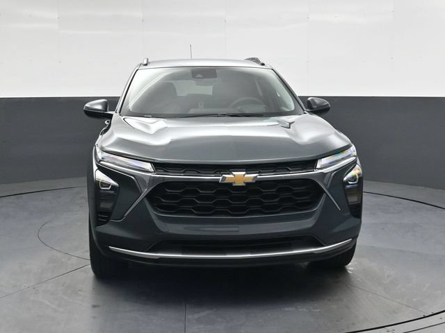 Used 2025 Chevrolet Trax LT FWD image 10