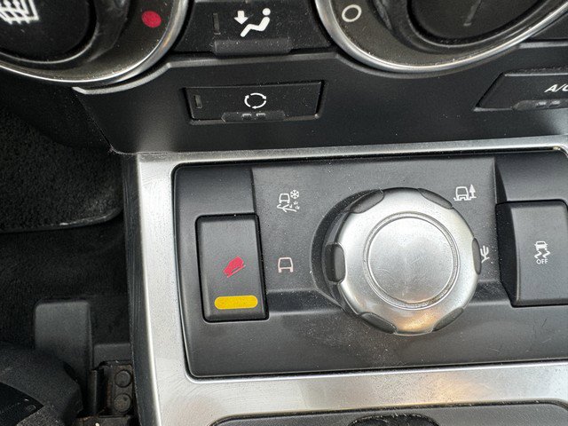 Used 2011 Land Rover LR2 HSE image 34