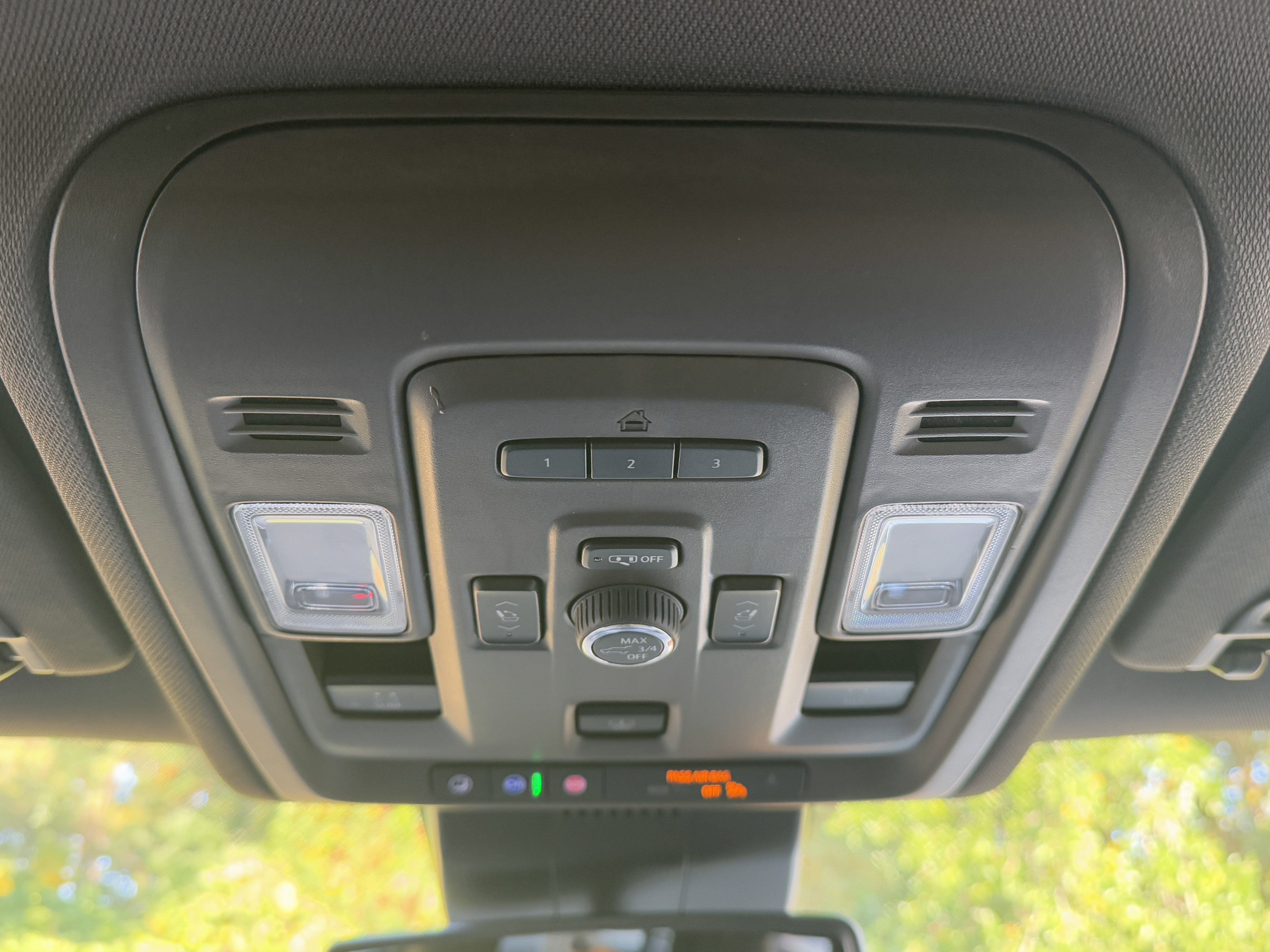 Used 2023 Chevrolet Tahoe Z71 w/ Luxury Package image 38