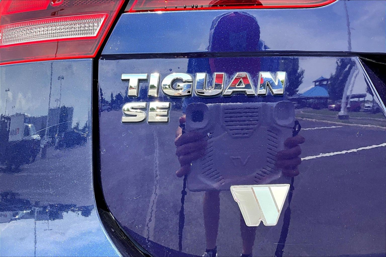 Used 2021 Volkswagen Tiguan SE FWD image 23