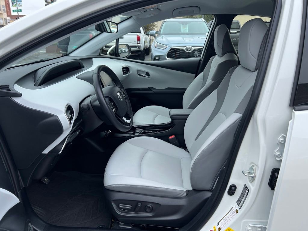 Used 2020 Toyota Prius Prime XLE FWD image 14