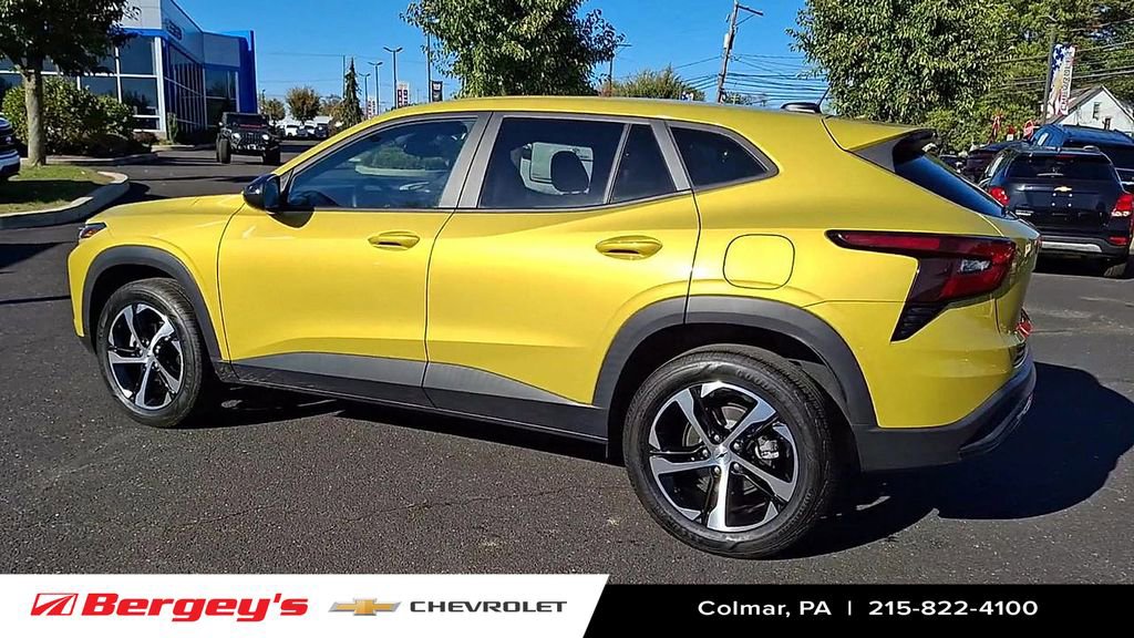 Certified 2024 Chevrolet Trax RS w/ Driver Confidence Package image 8