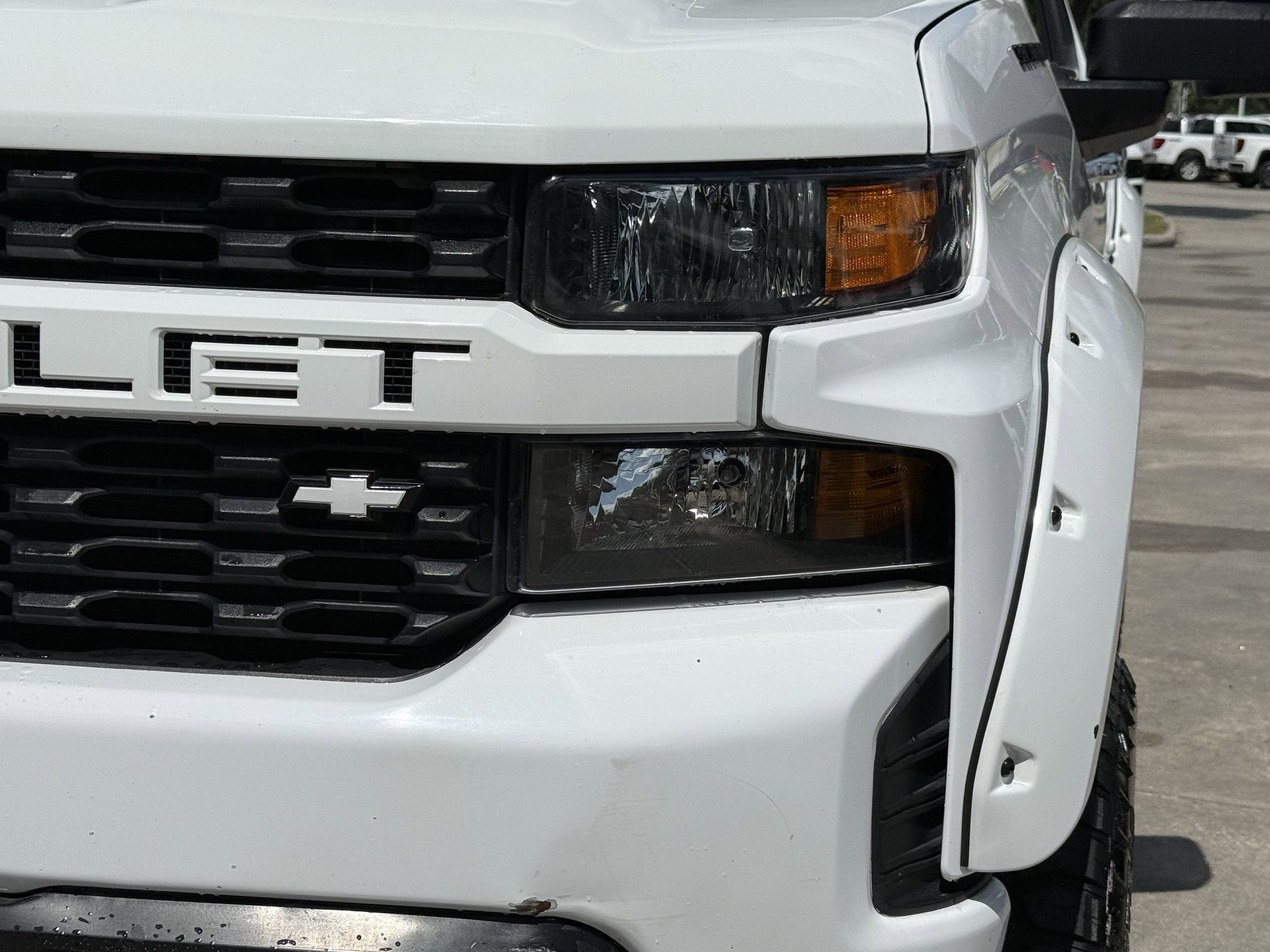 Used 2020 Chevrolet Silverado 1500 Custom w/ Custom Max Trailering Package AWD/4WD image 11