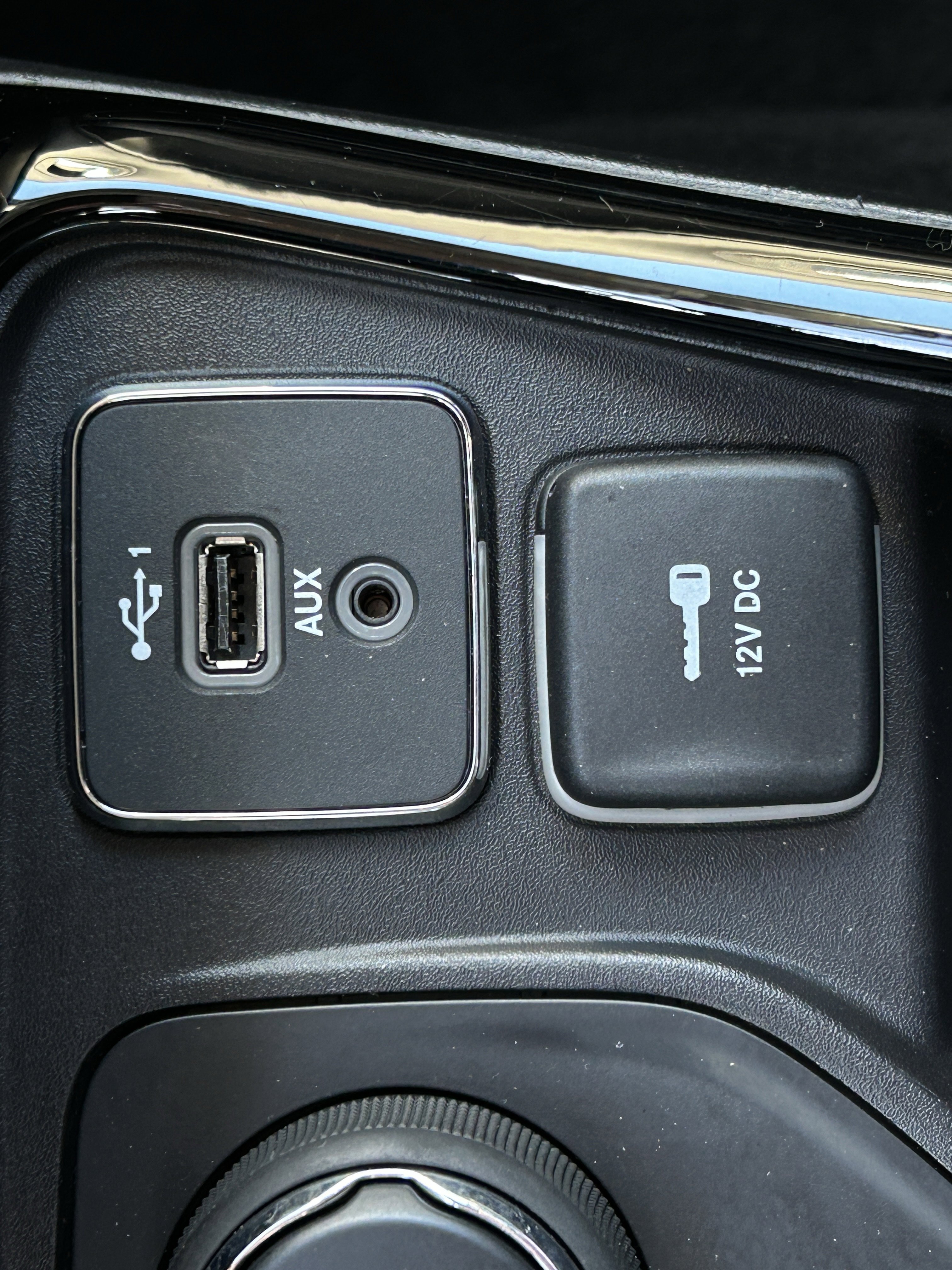 Used 2020 Jeep Compass Latitude AWD/4WD image 28