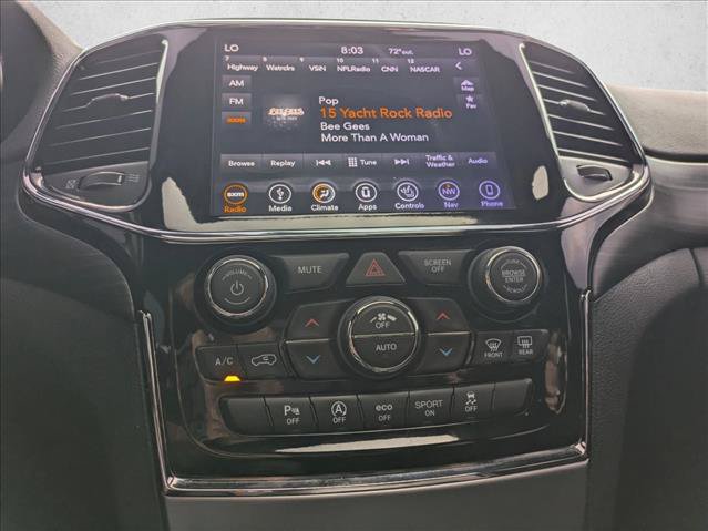 Used 2019 Jeep Grand Cherokee Laredo AWD/4WD image 13