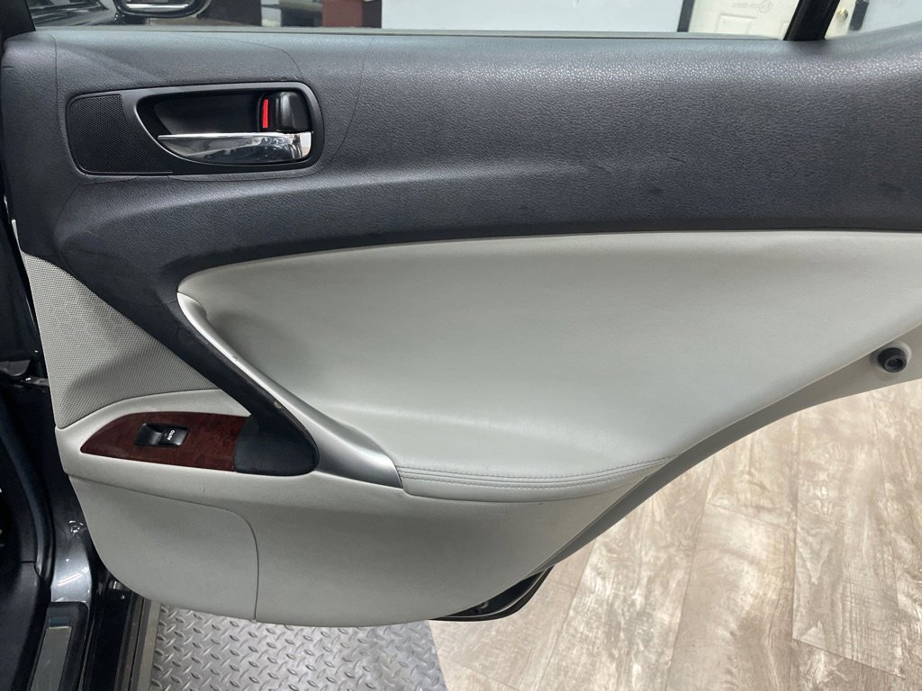 Used 2007 Lexus IS 250 image 34