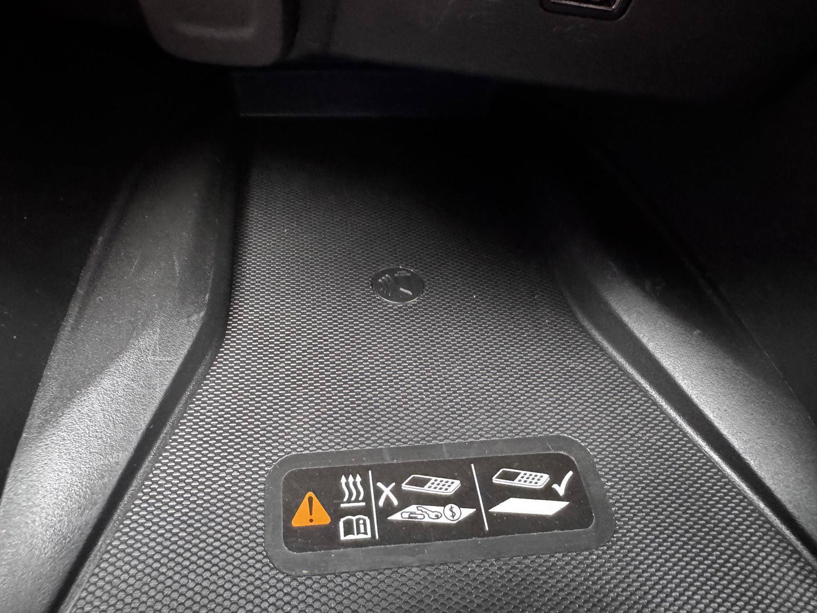 Used 2026 Chevrolet Trax RS w/ Sunroof Package FWD image 27