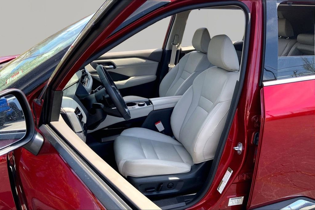 Used 2023 Nissan Rogue SL w/ SL Premium Package image 15