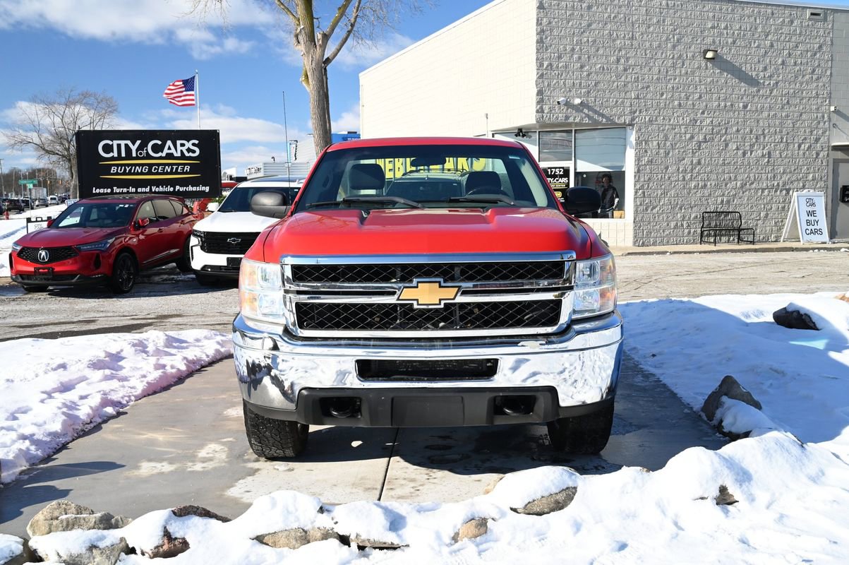 Used 2014 Chevrolet Silverado 2500 W/T w/ Snow Plow Prep Package image 2