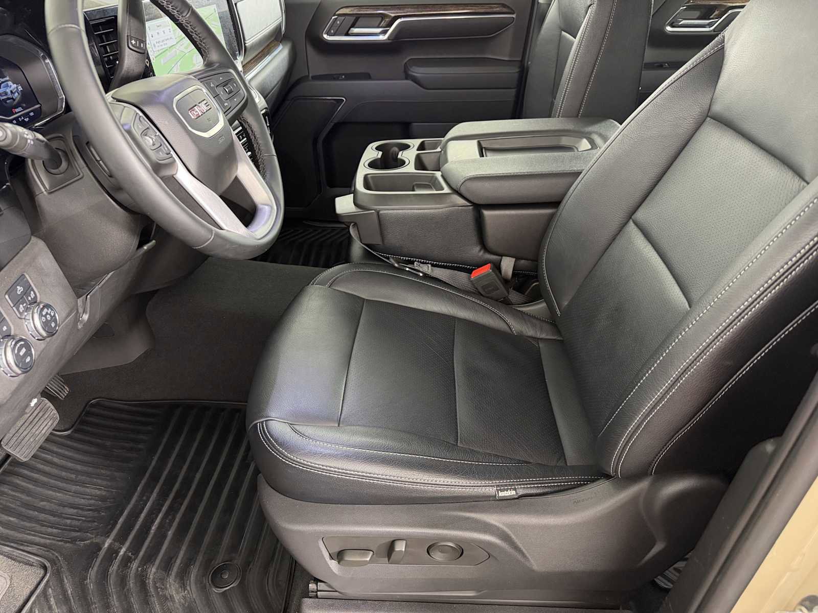 Used 2023 GMC Sierra 1500 Elevation AWD/4WD image 7